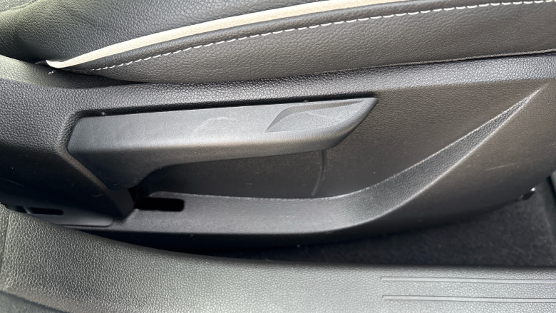 Renault Clio 1.6 E-TECH full hybrid 145 Techno 5dr Auto Hybrid Hatchback